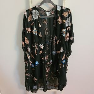 Avenue♡ Sheer embroidered floral kimono